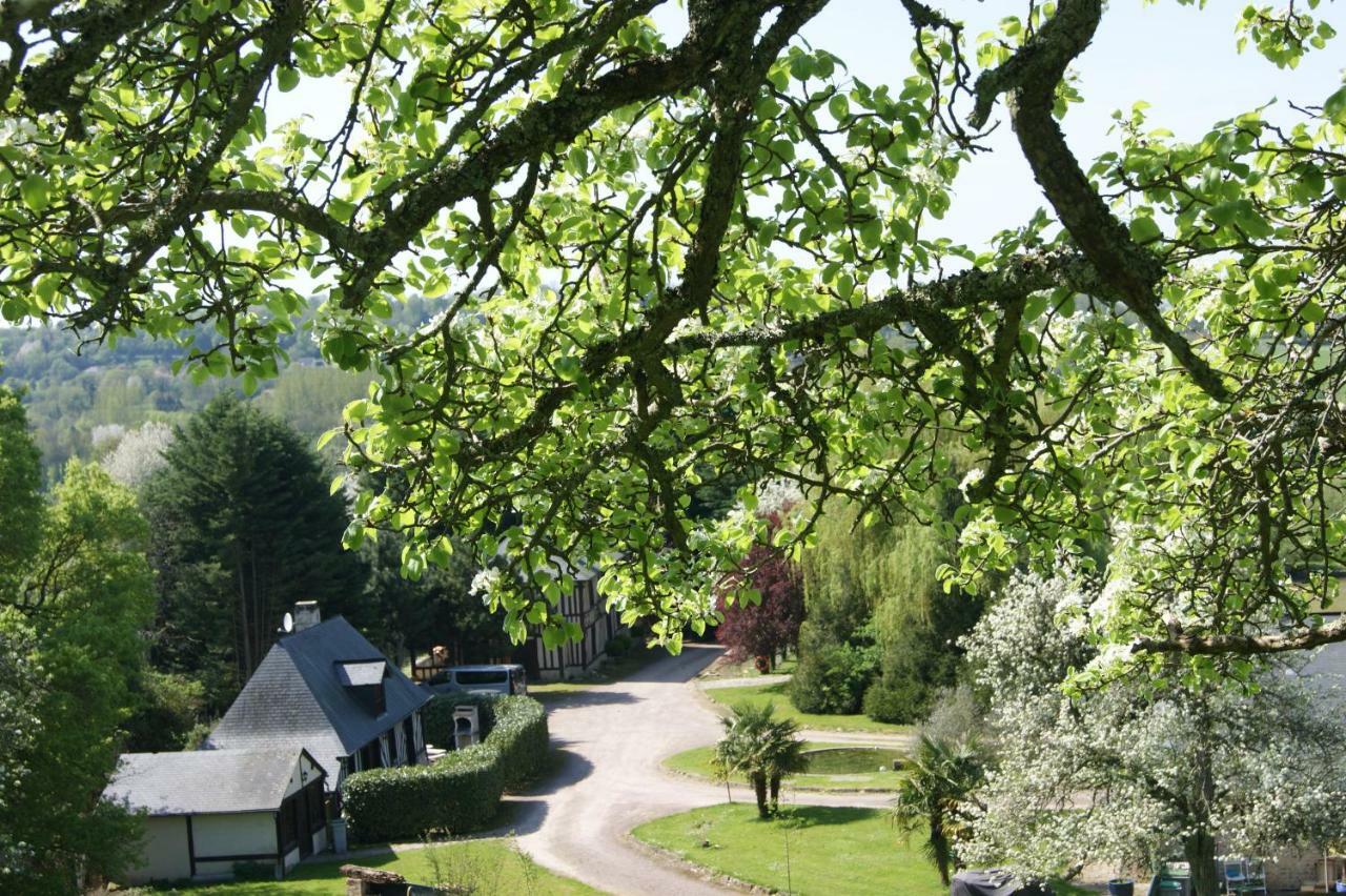 - Domaine De Geffosse *